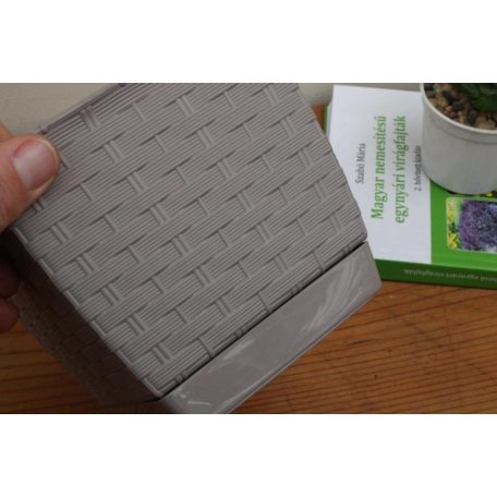 13 cm-es VIRÁGCSERÉP 145 NÉGYSZÖG RATOLLA SQUARE - MOKKA