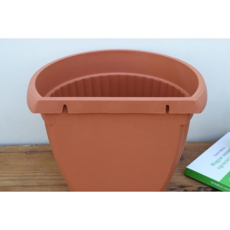 24 cm-es terracotta